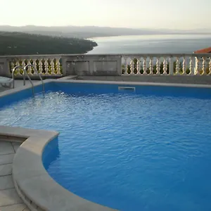 https://apartman-lavanda-villa-antonio.primorje-gorskikotar.com